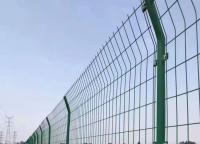 光伏場(chǎng)區(qū)圍欄網(wǎng)常用什么樣式的護(hù)欄網(wǎng)？