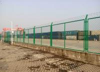 框架護(hù)欄網(wǎng)的網(wǎng)孔一般多大合適？