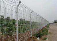 鍍鋅護欄網(wǎng)為什么使用一段時間表面會發(fā)烏？